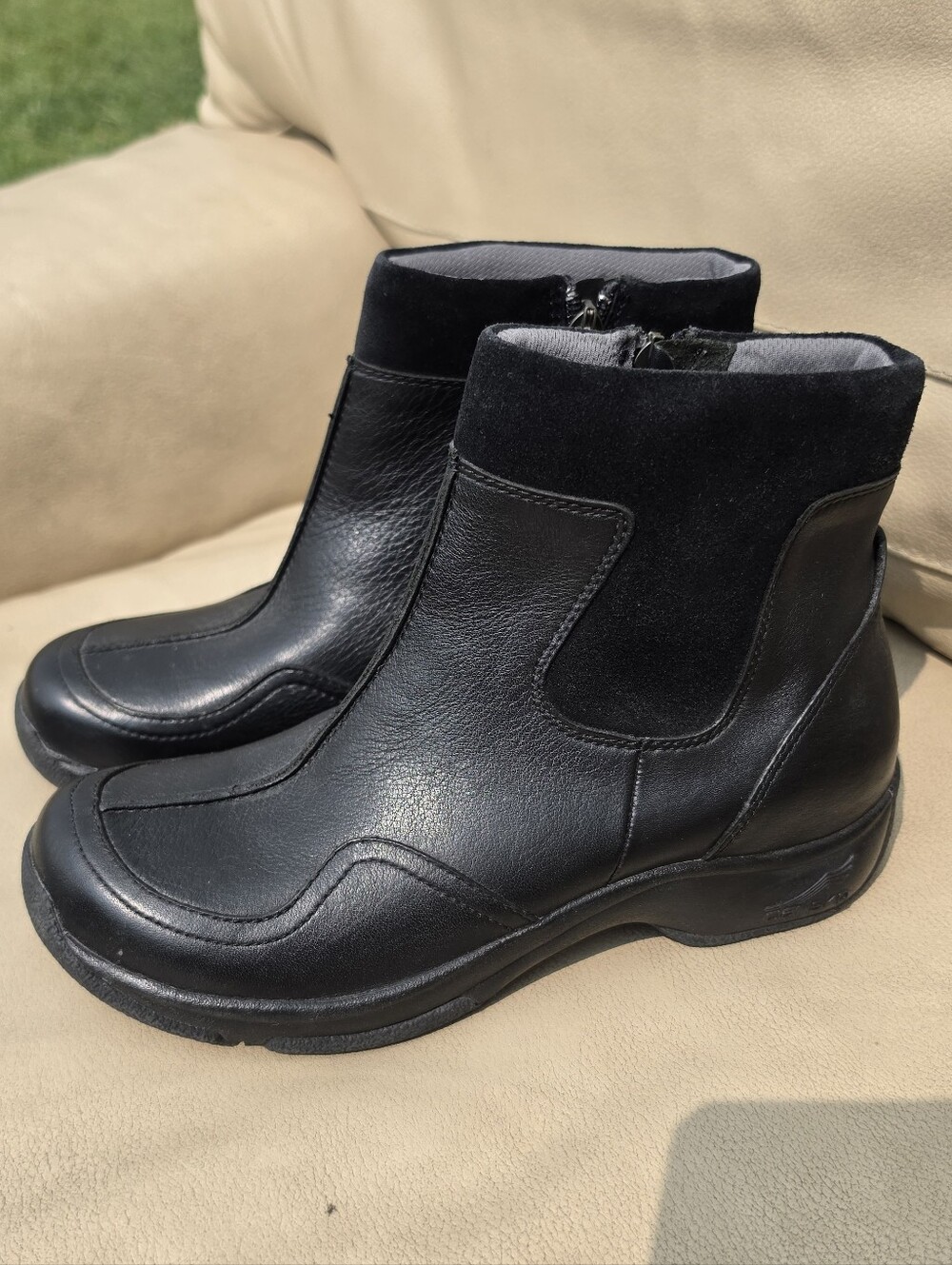 Dansko Goring Black Leather Ankle Boots - Classic Comfort